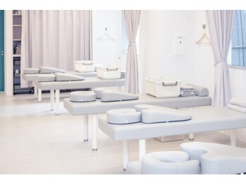 新横浜駅前鍼灸接骨院/新横浜駅前鍼灸接骨院です。