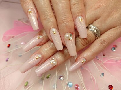 クリスタルネイル(CrystalNail)の写真