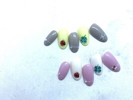 幸せのてんとう虫ネイル