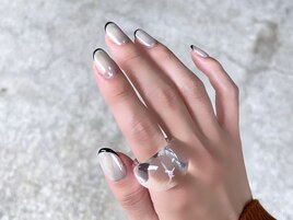 ホワイトパール黒スキニー