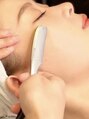 プレミアムバーバー 赤坂店(PREMIUM BARBER) シェービングでワントーン明るいお肌に