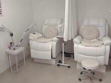 フットネイルも大好評で、足湯も付きます！☆