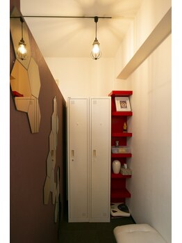 カアツスタジオプレジャー 三国ヶ丘店(kaatsu studio Pleasure)/更衣室