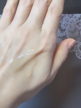 桃の木 吉祥寺店/保湿液のとろみと浸透力