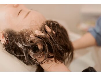 ビジ(biji)/頭皮とお顔は一枚皮