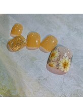 ルクール(Le Coeur)/ひまわりフットネイル