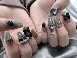 黒フラッシュネイル