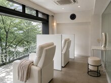 アミー 大通公園前店(amii.)の雰囲気（【札幌大通駅10秒】都内で予約殺到のamiiが札幌に2号店オープン）