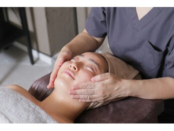 エッセンスビー 六本木/REVI陶肌トリートメント手順