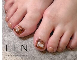 【フット】秋のチェックネイル