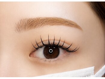 ドレス アイラッシュ(Dress eyelash)の写真/ノーメイクでも垢抜け！！まつげパーマで叶える自まつ毛派さんの上品EYE☆