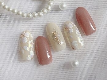 リリーブランシュ(Lily Blanche)の写真/フィルイン対応◎指先を綺麗に魅せる艶や持ちの良さが人気の大人女性の格上げネイルサロン♪