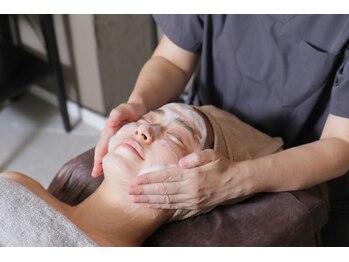 エッセンスビー 六本木/優しい泡で洗顔