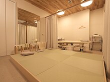 ツリー鍼灸整骨院 吹田店(TREE鍼灸整骨院)の雰囲気（広々とした空間でリラックスしていただけます。）