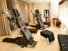 米国製・ハイロテーブル、ニーチェスト、ペルビックベンチ導入院