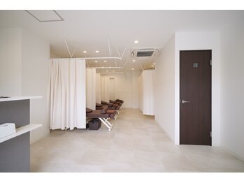 武庫之荘駅前鍼灸接骨院/院内施術スペース