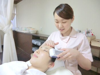 ラファアイランド 久留米一番街別館の写真/大人女性の上質ケア♪《フラーレン》《アルジルリン》《EGF》《FGF》《KGF》高濃度導入&内側から速攻効果◎