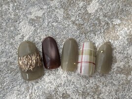 11月定額　秋チェックネイル