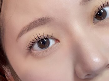 モカロア(mocaloa)の写真/「すぐ取れる…」と悩んでいた方必見！ダブルフラットでふんわり自然＆高キープ力♪目元美人が長続き◎