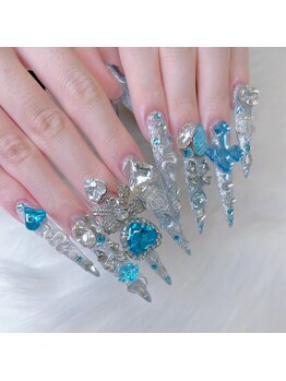 ティアラネイル(TIARA NAIL)の写真/【自店はいつでも付替オフ無料☆】特大パーツ、トレンドカラーをご用意！つけ放題で、理想の仕上がりに★