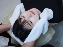小顔革命 心斎橋の雰囲気（痛みの少ない特別な手技。同時に顎も矯正するので理想の小顔に◎）
