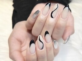 【シンプルアートネイル】