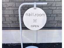 ルーム(room)の雰囲気（道沿いに看板を出してます♪）
