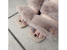 年中フットネイル◎トレンド重視のデザイン豊富です(^^)