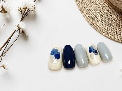 リュンヌネイル(lune nail)の写真