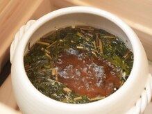 車の排気ガスも届かない伊吹山に自生する無農薬天然よもぎ