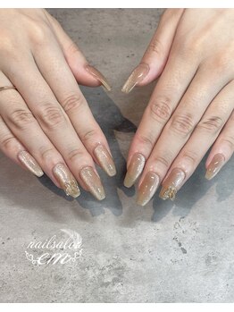 エム(em)/マグネットネイル