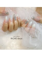 リッシュ ドゥ(RICHE deux)/淡色グラデ×埋めつくしネイル