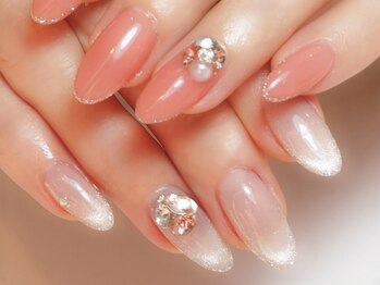 キラネイル アンド アイラッシュ by World Beauty(KIRA)の写真/大人女性の夢を叶える、飾らない上品な美しさ。さりげない大人上品な美爪ネイルで高揚感を。