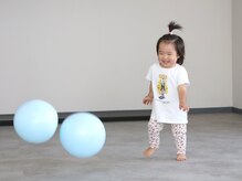 ドットナナナナ(.77)の雰囲気（お子様同伴OK！親子ペアレッスンも人気◎）