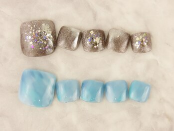 ネイルクロエ(NAIL KCLOE)の写真/足元にも“私らしさ”を映すデザイン提案が魅力。シンプルから華やかまで、季節や流行のアートが充実◎