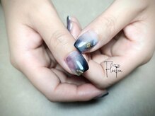 フローフェン(Floofen)/ネイビー×ニュアンスネイル