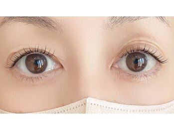 クリア アイラッシーズ アンド ネイルサロン シャイン(CLEAR & SHINE)/&Heltheyフラットラッシュ100本