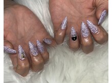 チップで長さを出すロングネイルもできます！