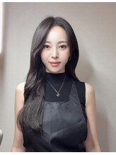 ルルスタジオ(Ruru Studio) スタッフ Rina