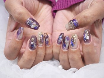 グラシアス(Gracias)/ゴテゴテニュアンスネイル