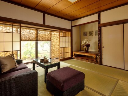 ハスタ(HASTA)の写真