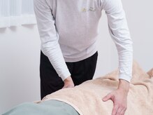 ポキポキしない整体+ヘッドスパ/姿勢調整でお悩みを解消。