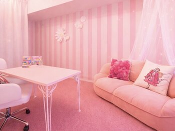 サリィネイル(Sarie Nail)の写真/《こだわり派必見◎》画像持ち込みOKのオーダーメイドネイル!1対1の贅沢空間で理想の仕上がりを追求★