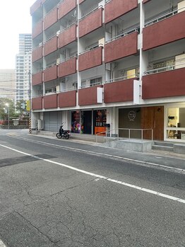 南さんち/【外観】入り口はこの裏側