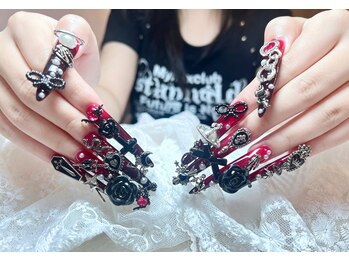 ナナネイル(Nana Nail)/ダークゴシック × ギャルネイル