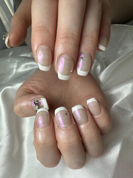 フラワーズネイル(flowers nail)/王道だけどトレンドなフレンチ