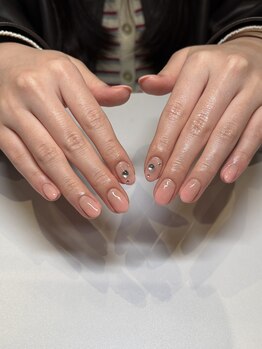 ブート(BouT)/グラデーションネイル＋パーツ〇