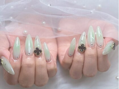 ラッキーネイル(lucky nail)の写真