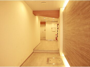 仙豆のちから 金山店/キレイなエントランス