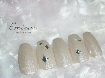 エミュー(Emieux)/ダイヤネイル